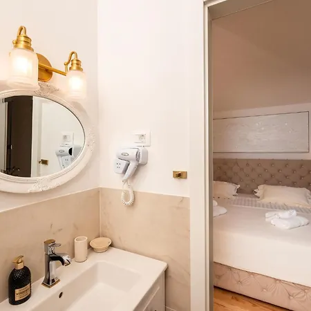 Vakantiehuis Luxurious In With Sauna